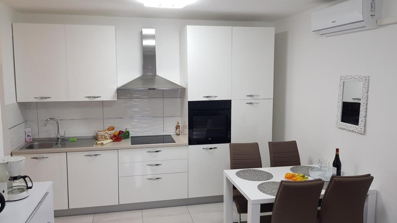 Apartman Ivan Senj  Exteriör bild